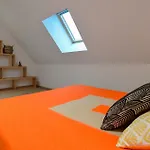 4 Bedroom Cozy In Valorbiquet Saint-Julien-de-Mailloc