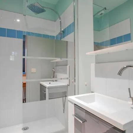 4 Bedroom Gorgeous In Valorbiquet * Saint-Julien-de-Mailloc