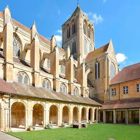 4 Bedroom Gorgeous In Valorbiquet