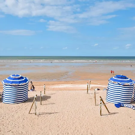 Σπίτι διακοπών 4 Bedroom Gorgeous In Valorbiquet Saint-Julien-de-Mailloc