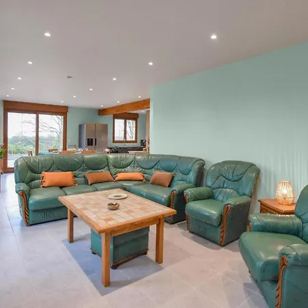 4 Bedroom Gorgeous In Valorbiquet Σπίτι διακοπών