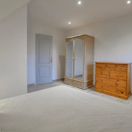 Σπίτι διακοπών 4 Bedroom Gorgeous In Valorbiquet