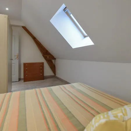 4 Bedroom Gorgeous In Valorbiquet *