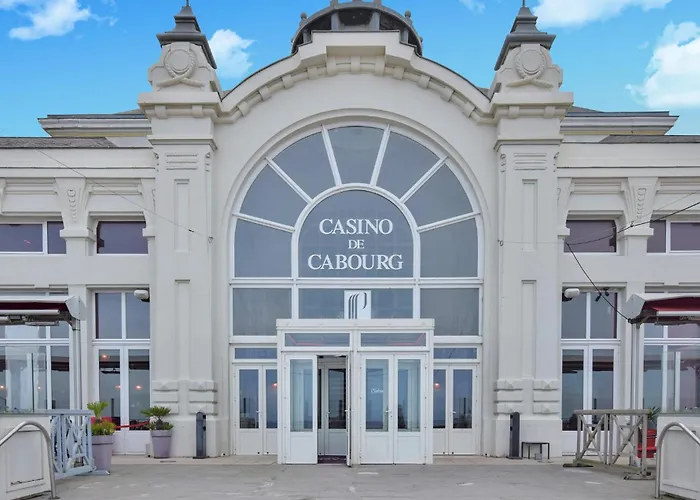 Feriehus 4 Bedroom Gorgeous In Valorbiquet Saint-Julien-de-Mailloc