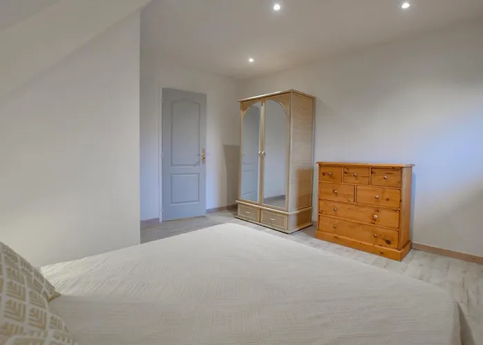 Feriehus 4 Bedroom Gorgeous In Valorbiquet