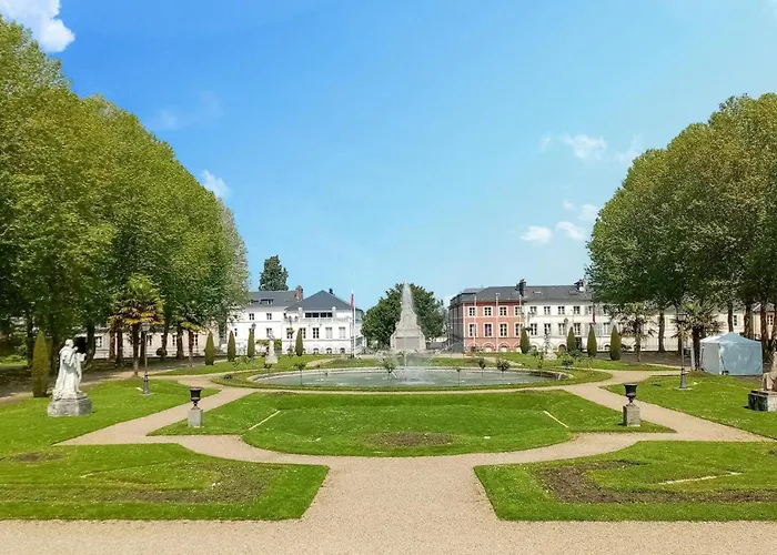 4 Bedroom Gorgeous In Valorbiquet *